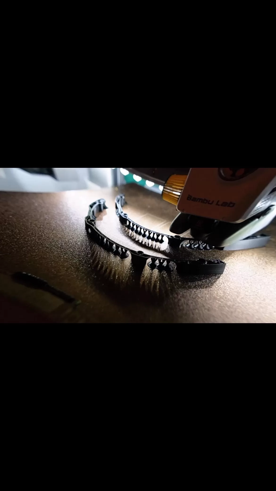 Repairing old headphones. There’s no reason to buy new ones when you can bring back life to headphones that most people would throw away.#beats #earphone🎧 #3dmaker #3dprinting #hardwireddev #electronics #bambua1 #3dprinterlife